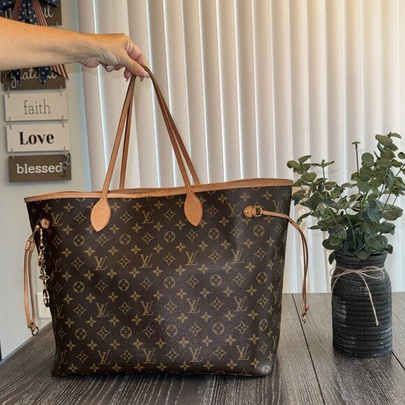 Authentic LV 👜GM Neverfull - Picture 10 of 11